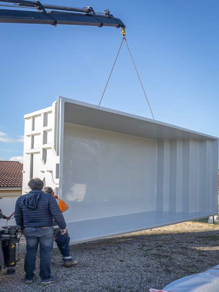 Coque de piscine soulevée Saint-Bonnet-de-Mure