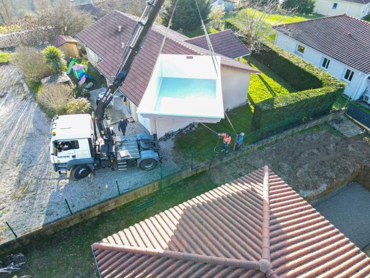 Coque de piscine prête à poser Saint-Bonnet-de-Mure