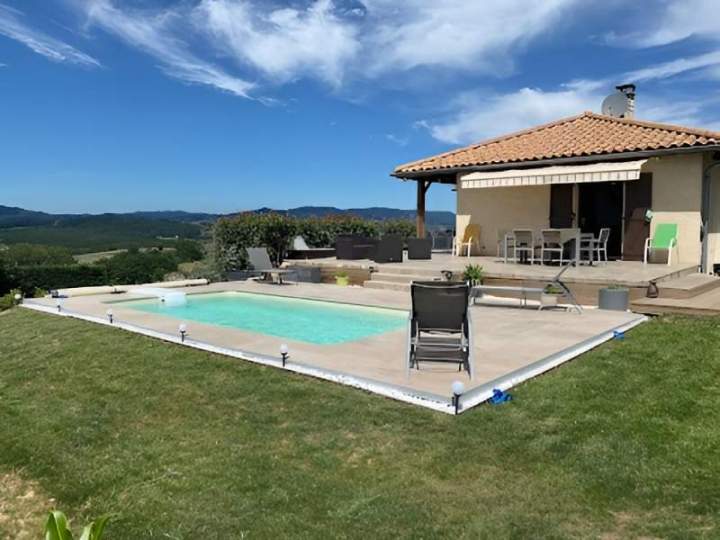 Piscine dans une propriété privée Saint-Bonnet-de-Mure