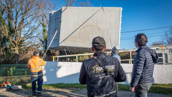 Piscine à coque en place Saint-Bonnet-de-Mure